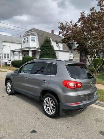 2010 VOLKSWAGEN Tiguan SE 4Motion 4dr SUV 6A SUV for sale in Valley Stream, NY – photo 2