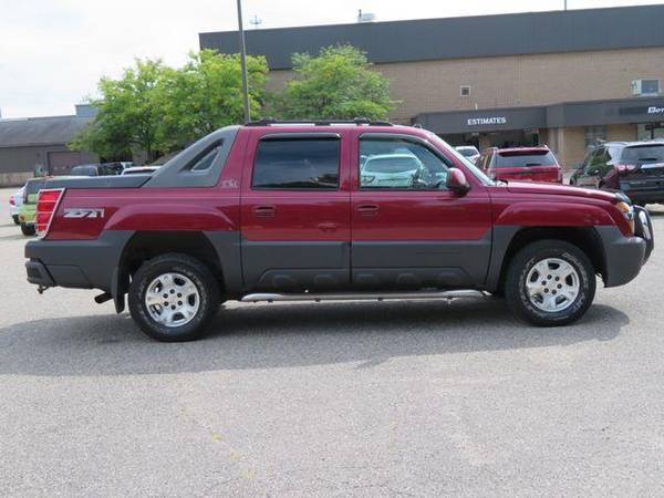 2004 Chevrolet Avalanche 1500 4WD for sale in Wyoming , MI – photo 2