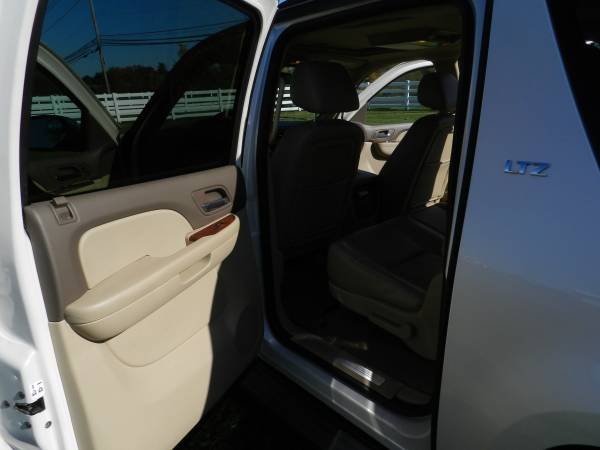 2012 Chevrolet K1500 Suburban LTZ 5 3 V8 LC9 w/Flex Fuel - cars & for sale in Neshanic Station, NJ – photo 7