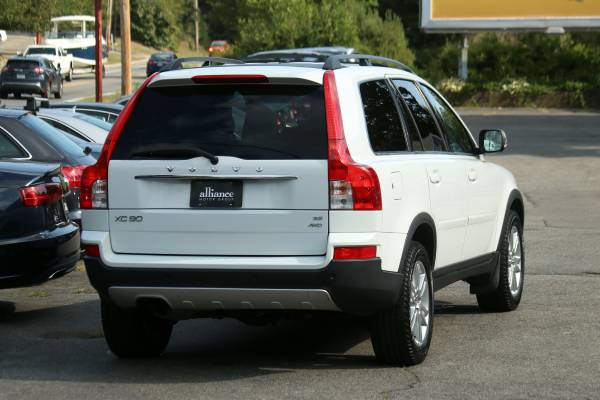 2010 Volvo XC90 3.2 AWD - heated leather, moonroof, 3rd row, financing for sale in Middleton, MA – photo 9