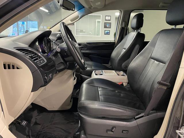 2016 Chrysler Town & Country Touring for sale in Grand Rapids, MI – photo 21