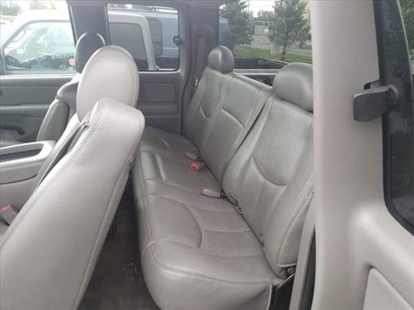 2005 GMC Sierra 1500 SLT 4dr Extended Cab 4WD SB for sale in 48433, MI – photo 7