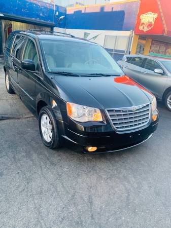 2010 Chrysler Town & Country Touring ED for sale in Brooklyn, NY – photo 3