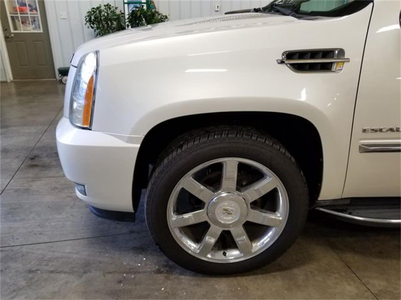 2011 Cadillac Escalade for sale in Upper Sandusky, OH – photo 3