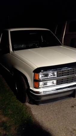 1991 chevy short box (low miles ) for sale in Tacoma, WA – photo 2