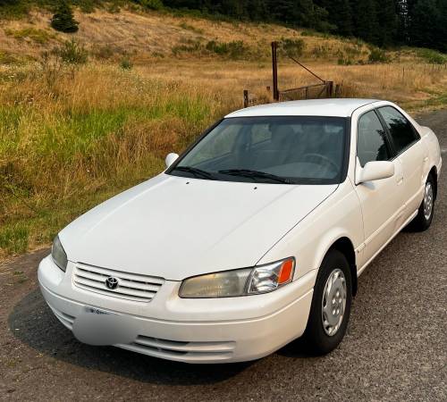 1999 Toyota Camry low miles, 2nd owner for sale in Eugene, OR