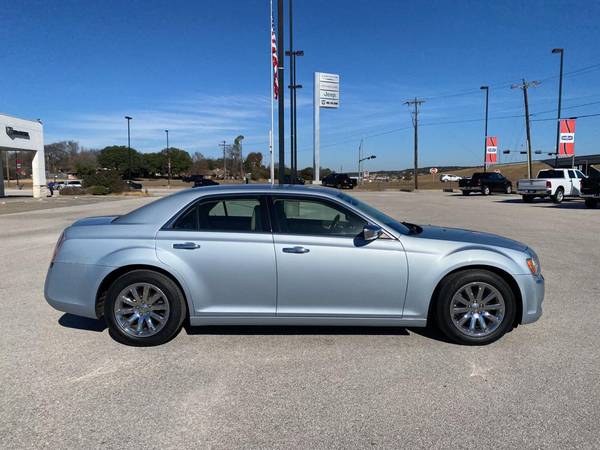 2013 Chrysler 300C 300C - - by dealer - vehicle for sale in Gatesville, TX – photo 8