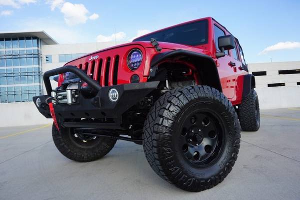 2011 Jeep Wrangler Unlimited *(( LIFTED LOW MILES ))* 4 DOOR for sale in Austin, TX – photo 3