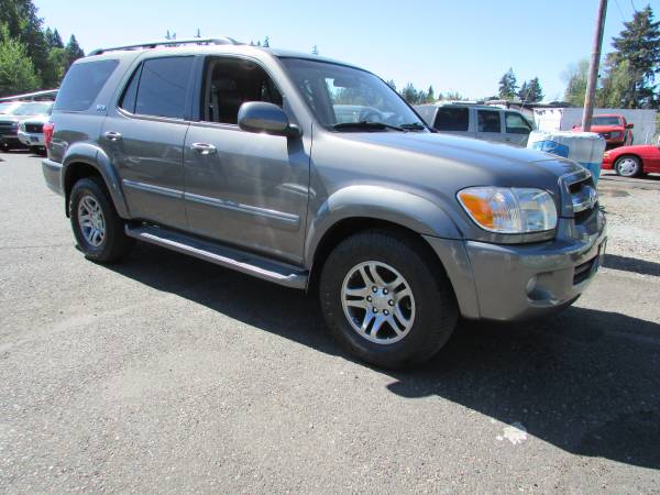 2006 TOYOTA SEQUOIA SR5 WITH LEATHER AND ONLY 144K MILES - cars & for sale in Vancouver, OR – photo 3