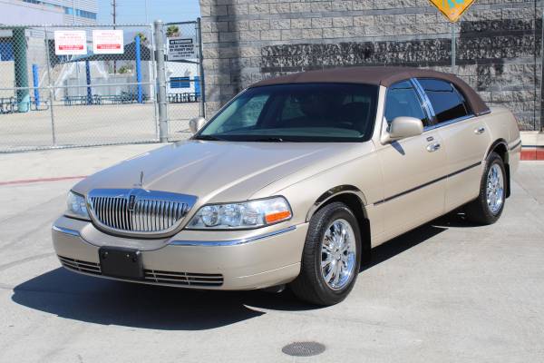 2006 LINCOLN TOWN CAR 4D V8 SIGNATURE SEDAN. WE FINANCE ANYONE OAD! for sale in North Hollywood, CA