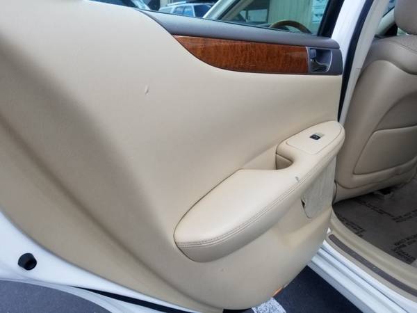 2006 Lexus ES 330 4dr Sdn with Tinted glass w/UV reduction for sale in Sacramento , CA – photo 16