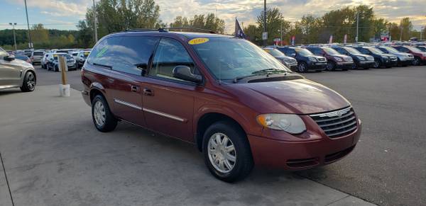 V-6 POWER!!2007 Chrysler Town & Country LWB 4dr Wgn Touring for sale in Chesaning, MI – photo 3