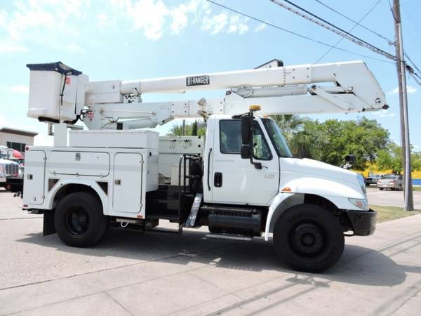 2005 INTERNATIONAL 4300 CRANE TRUCK,UTILITY with for sale in Grand Prairie, TX – photo 17