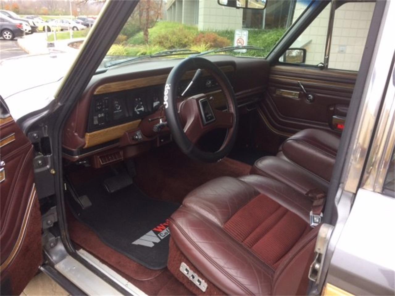 1989 Jeep Grand Wagoneer for sale in Milford, OH – photo 11