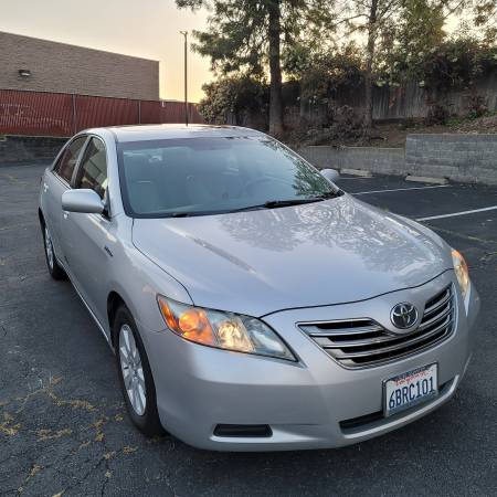 Toyota camry hybrid 2008 clean title for sale in Reno, NV