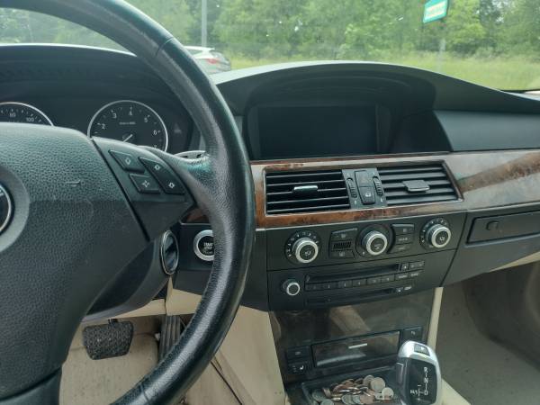 09 BMW 528X all wheel drive - - by dealer - vehicle for sale in Wallkill, NY – photo 17