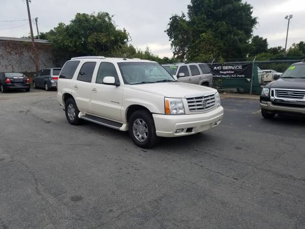 2003 Cadillac Escalade $7300 Or best offer for sale in Charlotte, NC 28206, NC – photo 13