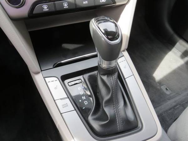 2018 Hyundai Elantra Value Edition Sedan 4D 4-Cyl, 2 0 Liter for sale in Omaha, NE – photo 24