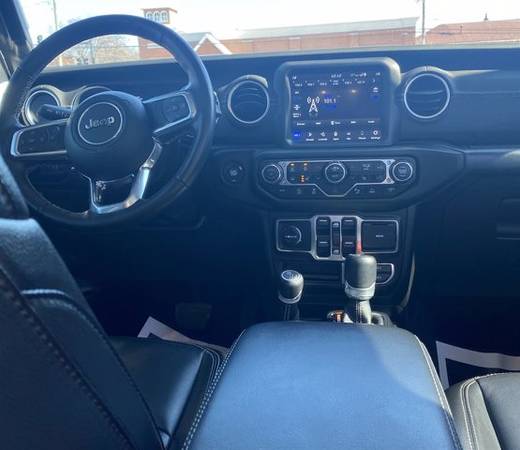2020 Jeep Gladiator Overland - - by dealer - vehicle for sale in Grayslake, IL – photo 12
