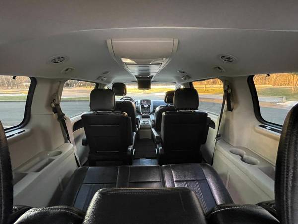 2014 Chrysler town and country family minivan touring - cars & for sale in STATEN ISLAND, NY – photo 16