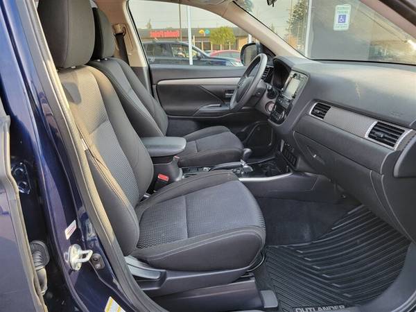 2018 Mitsubishi Outlander AWD All Wheel Drive ES SUV for sale in Bellingham, WA – photo 4