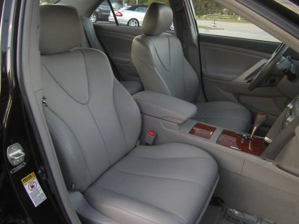 2011 Toyota Camry XLE for sale in Wautoma, WI – photo 5