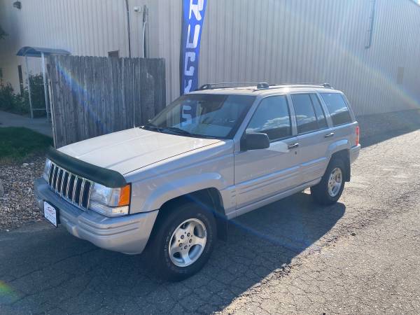 1998 Jeep Grand Cherokee Laredo 4WD low miles - - by for sale in Berthoud, CO – photo 2