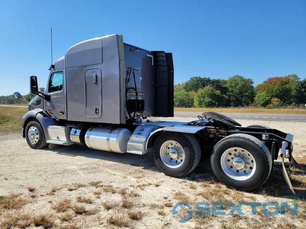 2016 Peterbilt 579 - - by dealer - vehicle automotive for sale in Pomona, MO – photo 5