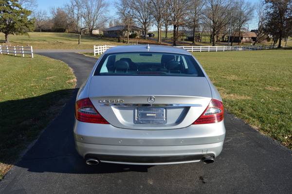 2011 Mercedes-Benz CLS550 AMG - cars & trucks - by dealer - vehicle... for sale in Kansas City, IA – photo 2