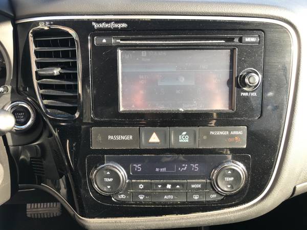 2014 Mitsubishi Outlander SE S-AWC - - by dealer for sale in Morehead City, NC – photo 17