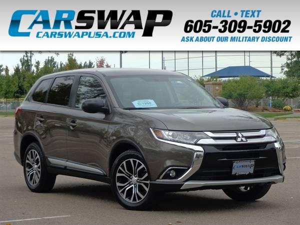 2016 Mitsubishi Outlander ES (4x4, 3rd Row, Factory Warranty) for sale in Sioux Falls, SD