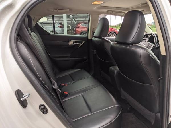 2017 Lexus CT 200h CT 200h SKU: H2290746 Hatchback for sale in Lewisville, TX – photo 19