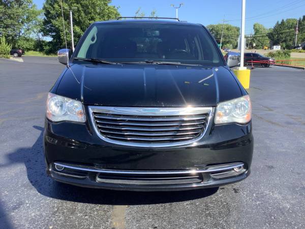 2014 Chrysler Town & Country Touring L! Clean Carfax! Loaded! - cars... for sale in Ortonville, MI – photo 8