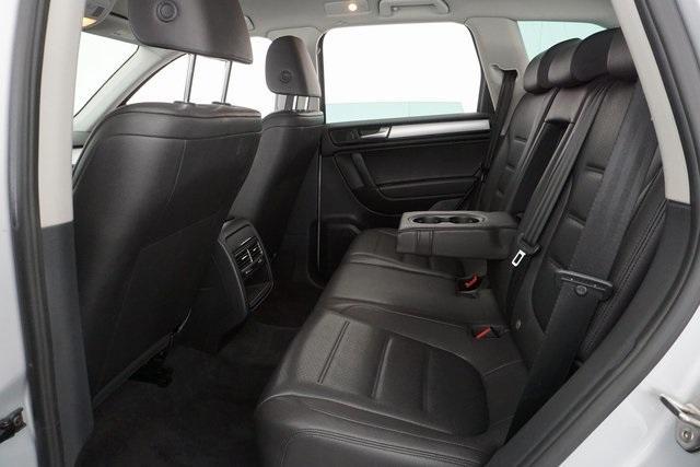 2014 Volkswagen Touareg 3.6L Sport w/Nav for sale in Farmington Hills, MI – photo 18