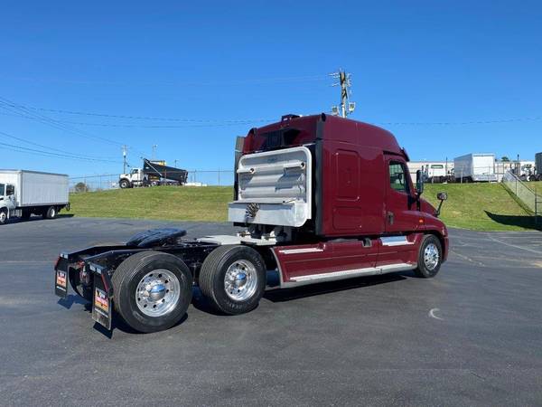 2016 Freightliner Sleeper Tractor - - by dealer for sale in Charlotte, NC – photo 6