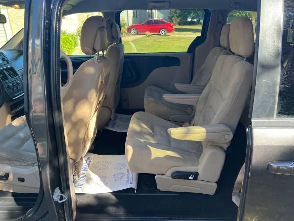 2016 dodge grand van SXT - - by dealer - vehicle for sale in Louisville, KY – photo 10