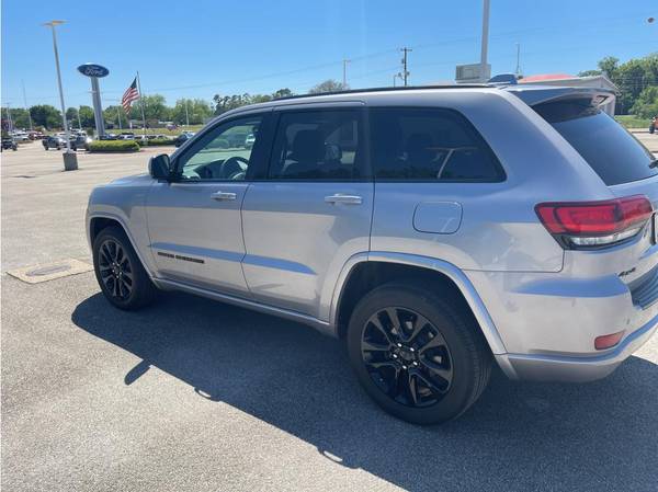 2017 Jeep Grand Cherokee Altitude - - by dealer for sale in Gilmer, TX – photo 4