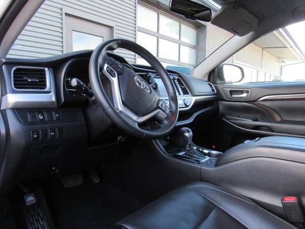 2015 TOYOTA HIGHLANDER - - by dealer - vehicle for sale in Spearfish, SD – photo 8