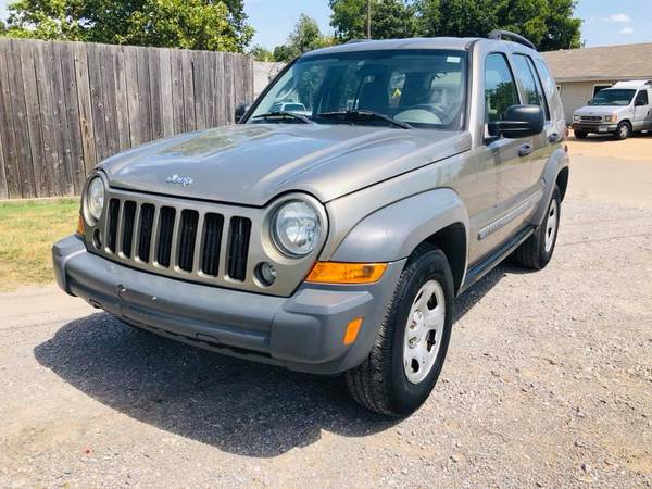 💥💥2005 Jeep LIBERTY **2WD** NiCe**AUTO** 💥💥 for sale in LAWTON, OK – photo 5