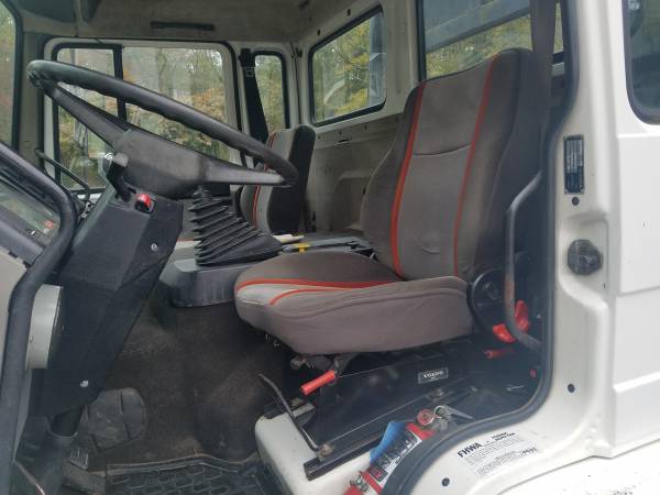 1987 Volvo fe6 only 115,000 miles power liftgate for sale in Monroe Township, NJ – photo 11