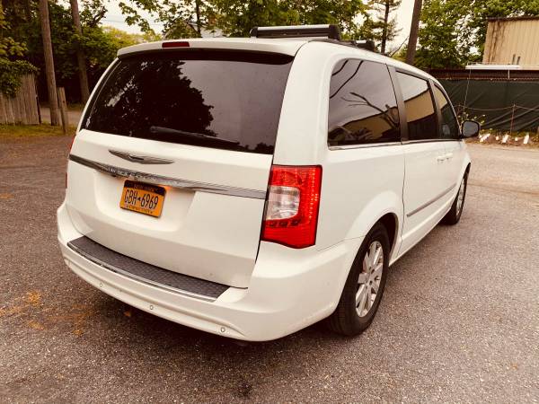 2011 Chrysler Town and Country for sale in Ronkonkoma, NY – photo 5