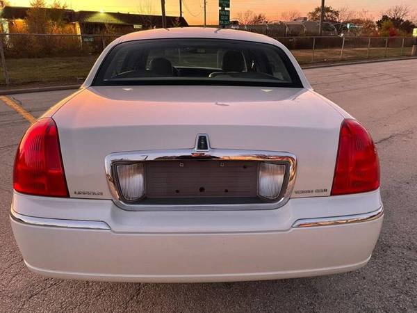 2006 LINCOLN TOWN CAR SIGNATURE LEATHER SUNROOF GOOD TIRES 641889 -... for sale in Skokie, IL – photo 7