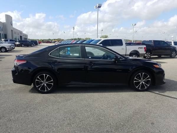 2018 Toyota Camry Black ****SPECIAL PRICING!** for sale in Manor, TX – photo 4