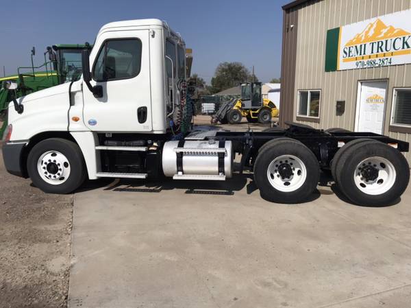 2014 Freightliner Daycab - cars & trucks - by dealer - vehicle... for sale in Greeley, CO – photo 4