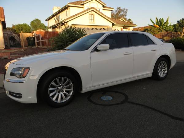 2012 chrysler 300 CLEAN TITLE for sale in Vista, CA – photo 8