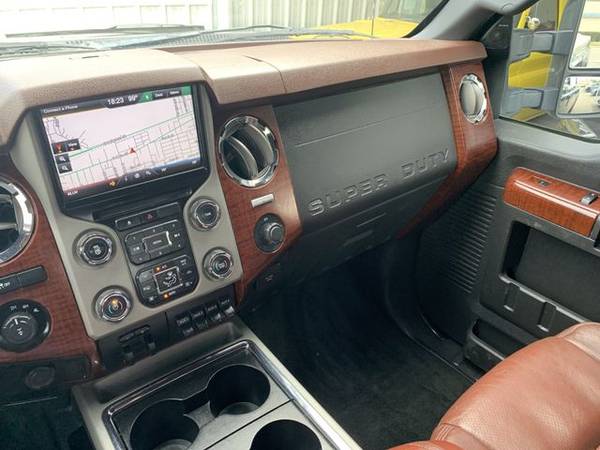 2014 Ford F350 Super Duty Crew Cab - Financing Available! for sale in Grand Prairie, TX – photo 14