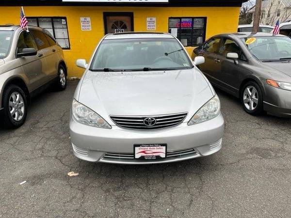 2005 TOYOTA CAMRY LE ( EXCELLENT - LOW MILES ) - - by for sale in Upperville, VA – photo 2