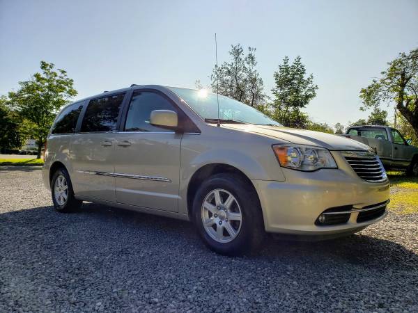 2012 Chrysler Town and Country Touring for sale in Whitesboro, NY – photo 5