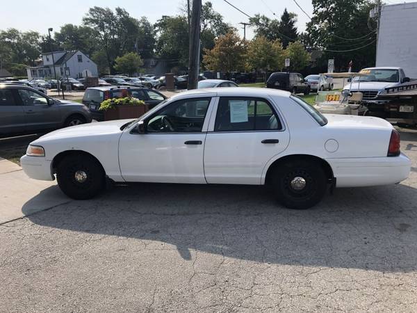 2002 FORD CROWN VICTORIA for sale in Midlothian, IL – photo 2