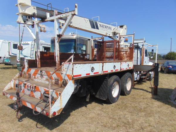 2002 International 4900 Crane Truck Boom truck National 400A 10 ton for sale in Eugene, OR – photo 4